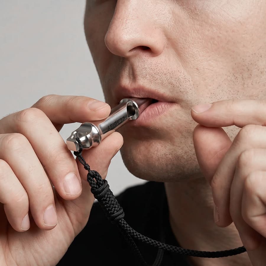 Single-Hole Emergency Whistle